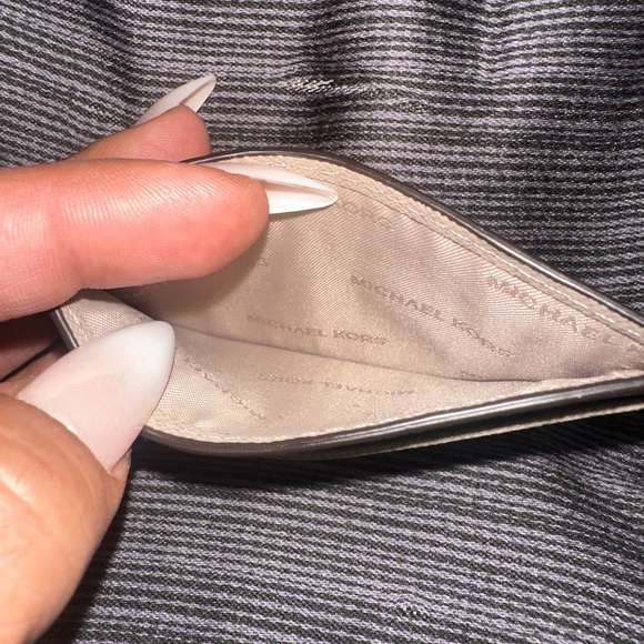 EUC | Small Michael Kors card wallet | 3 slotss - Picture 3 of 5